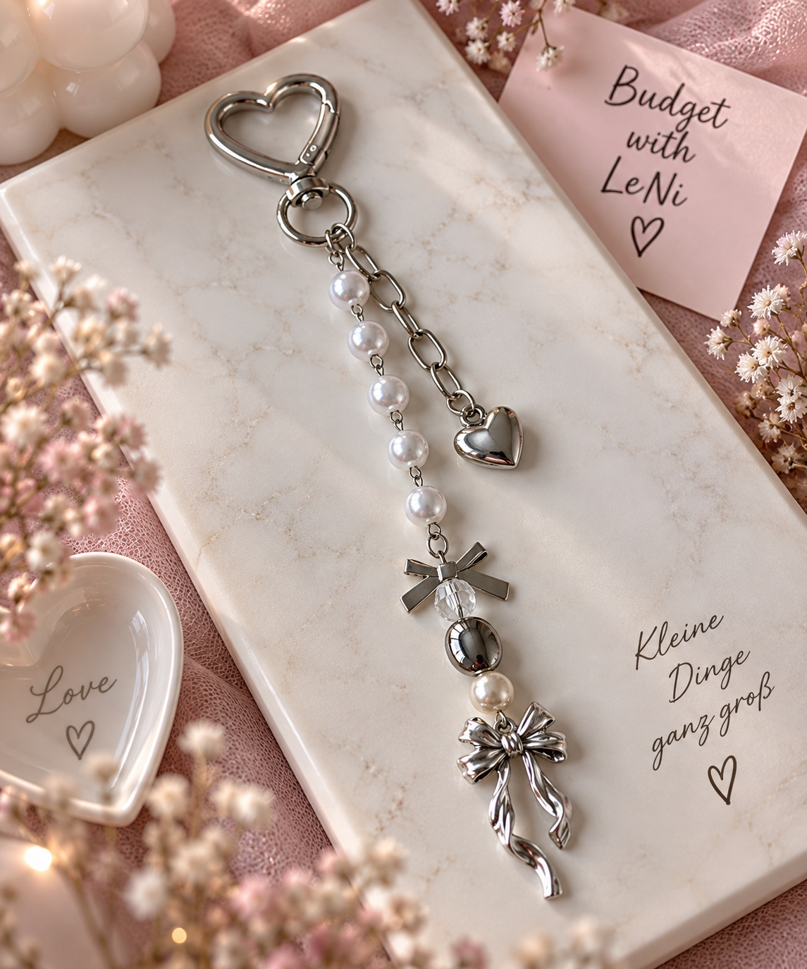 🤍 Silver Bow – Binder- & Taschenanhänger